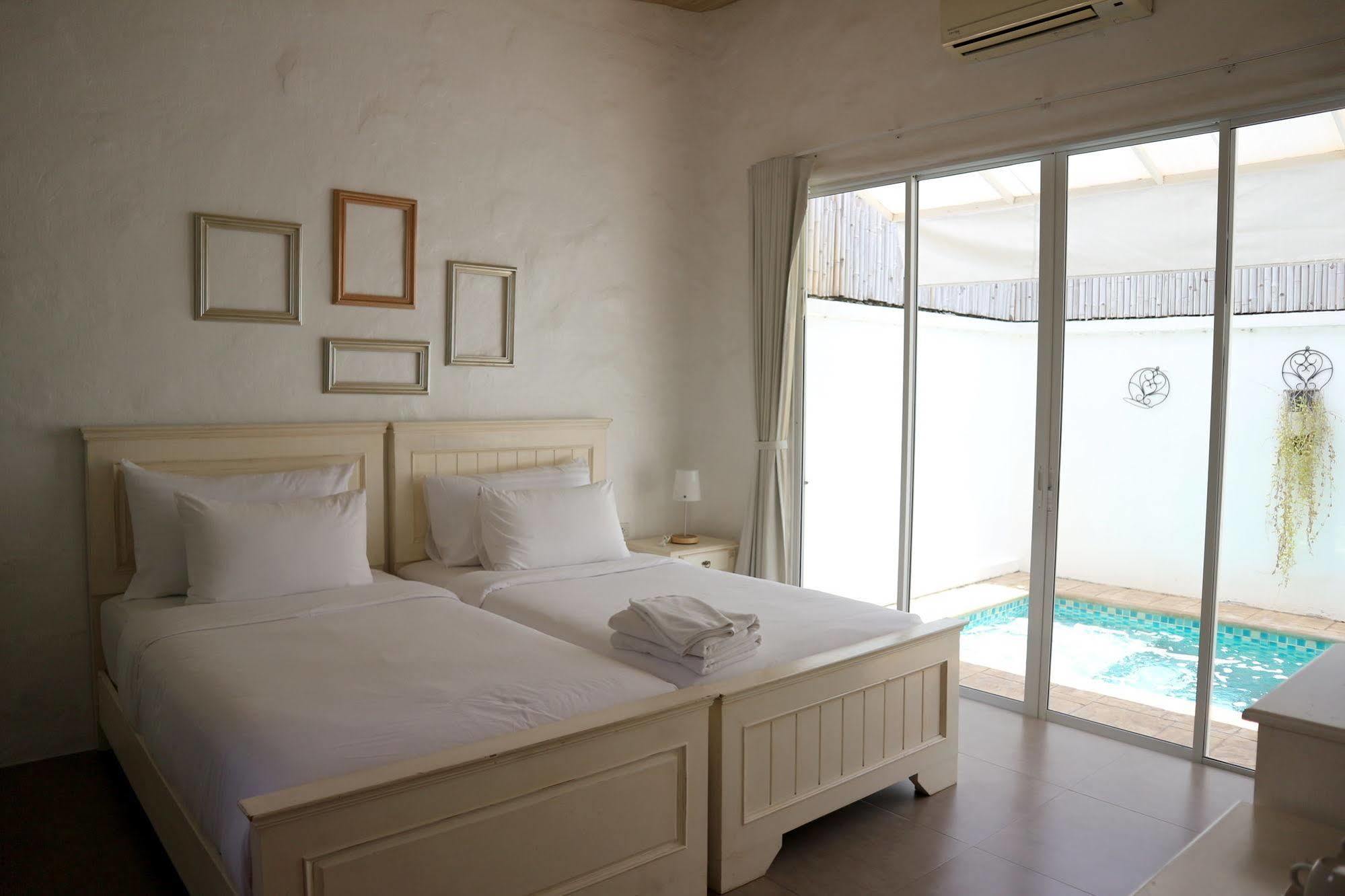 Costa Village Pool Villa Jomtien Beach Esterno foto